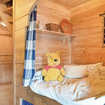 度假居 Four-bedroom Holiday In *